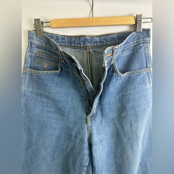 👖 Vintage Wide-Leg Denim Jeans with Unique Embellishments - Made in Hong Kong - Picture 6 of 15